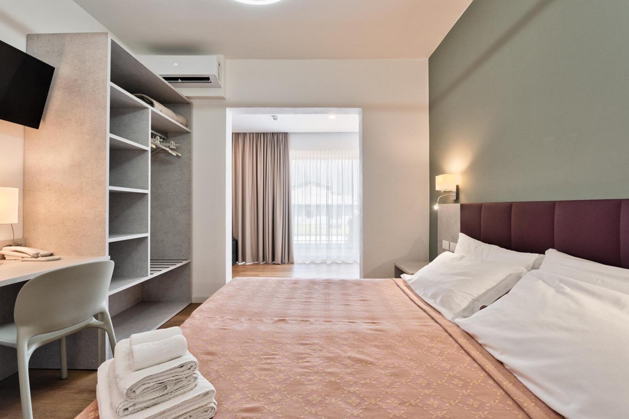 Hotel Al Ponte Линьяно-Саббьядоро Экстерьер фото