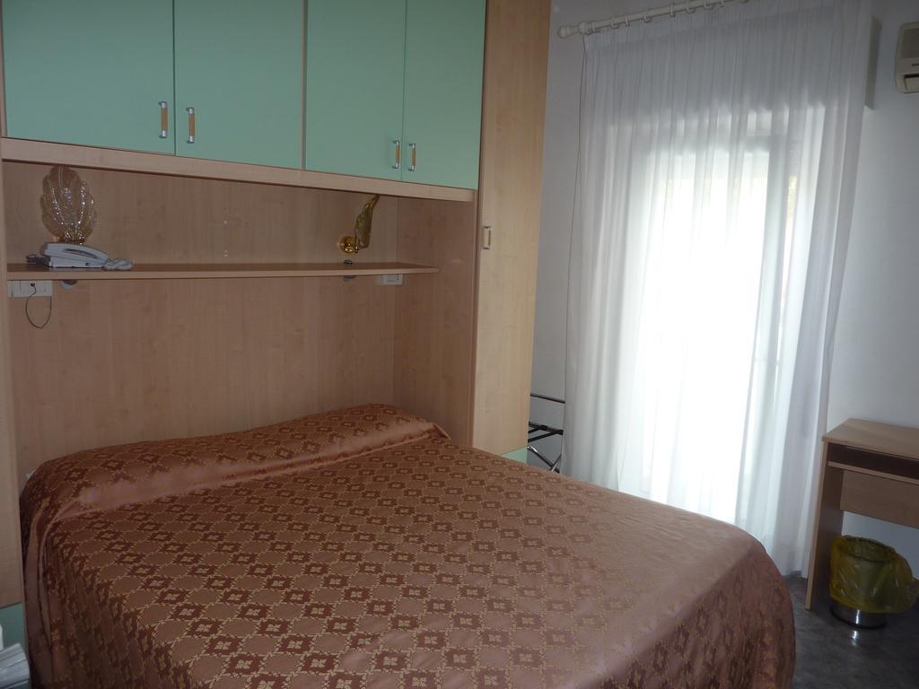 Hotel Al Ponte Линьяно-Саббьядоро Экстерьер фото