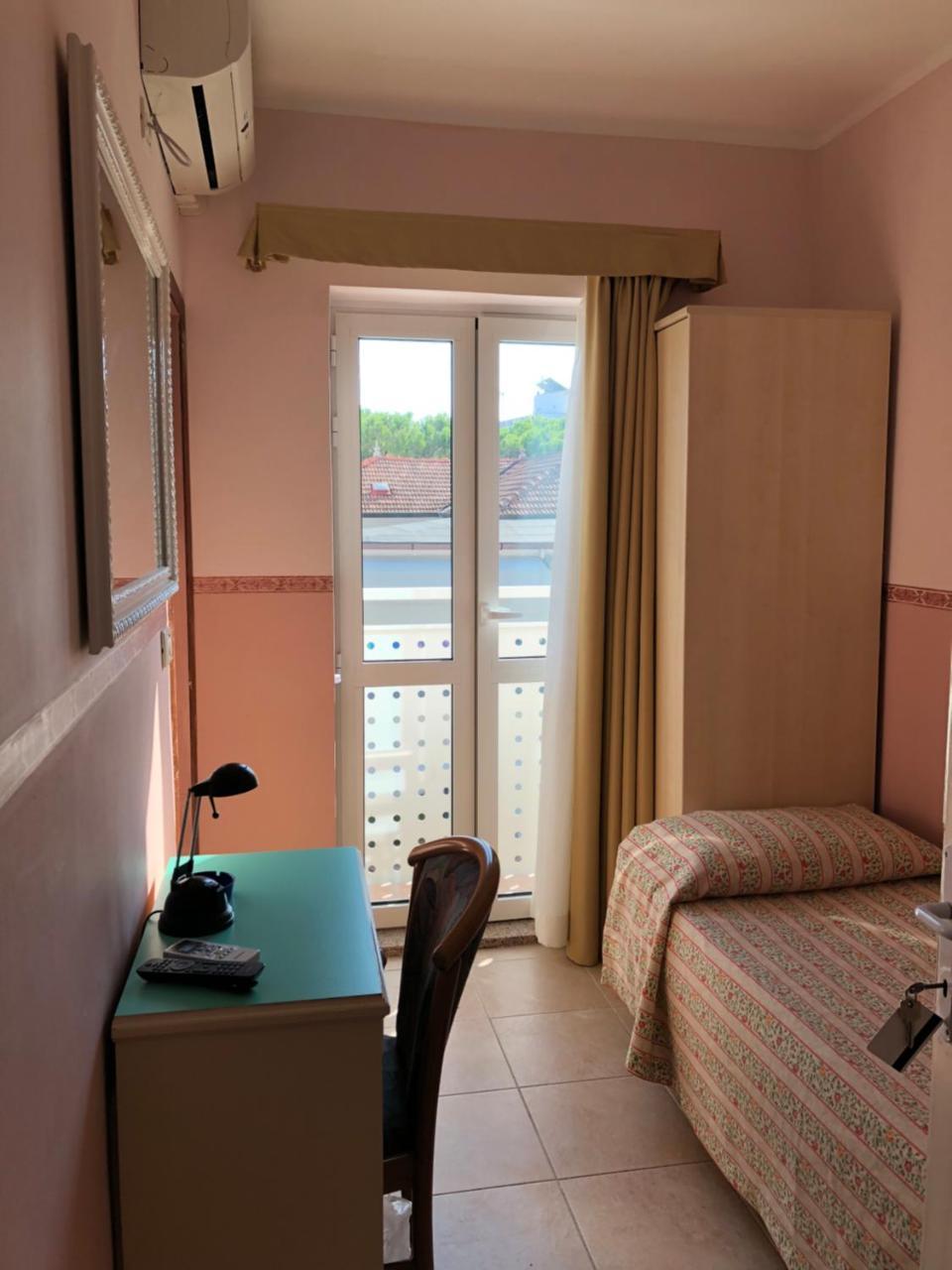 Hotel Al Ponte Линьяно-Саббьядоро Экстерьер фото